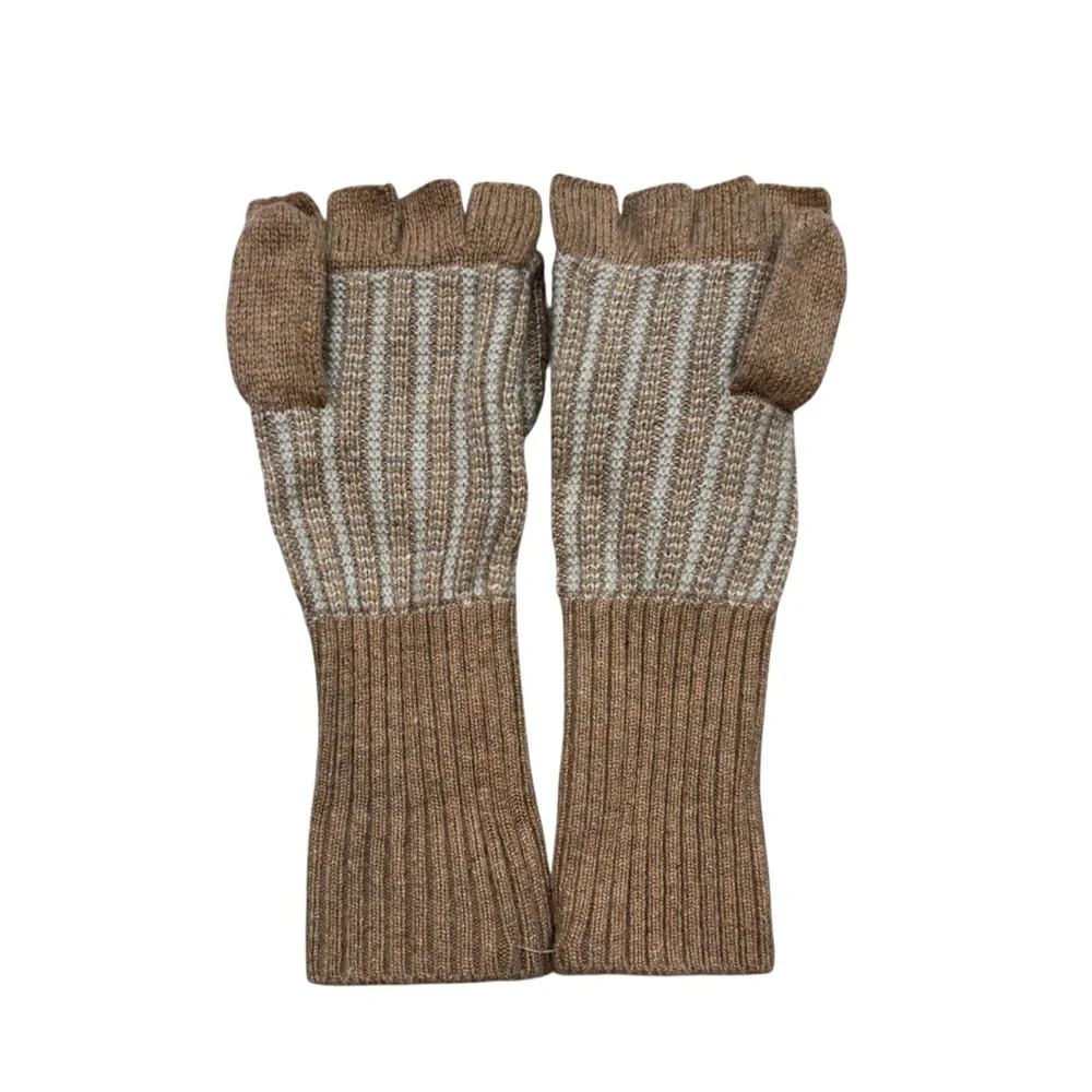 Ladies Tan and Ivory Knit Fingerless Mittens One‎ Size